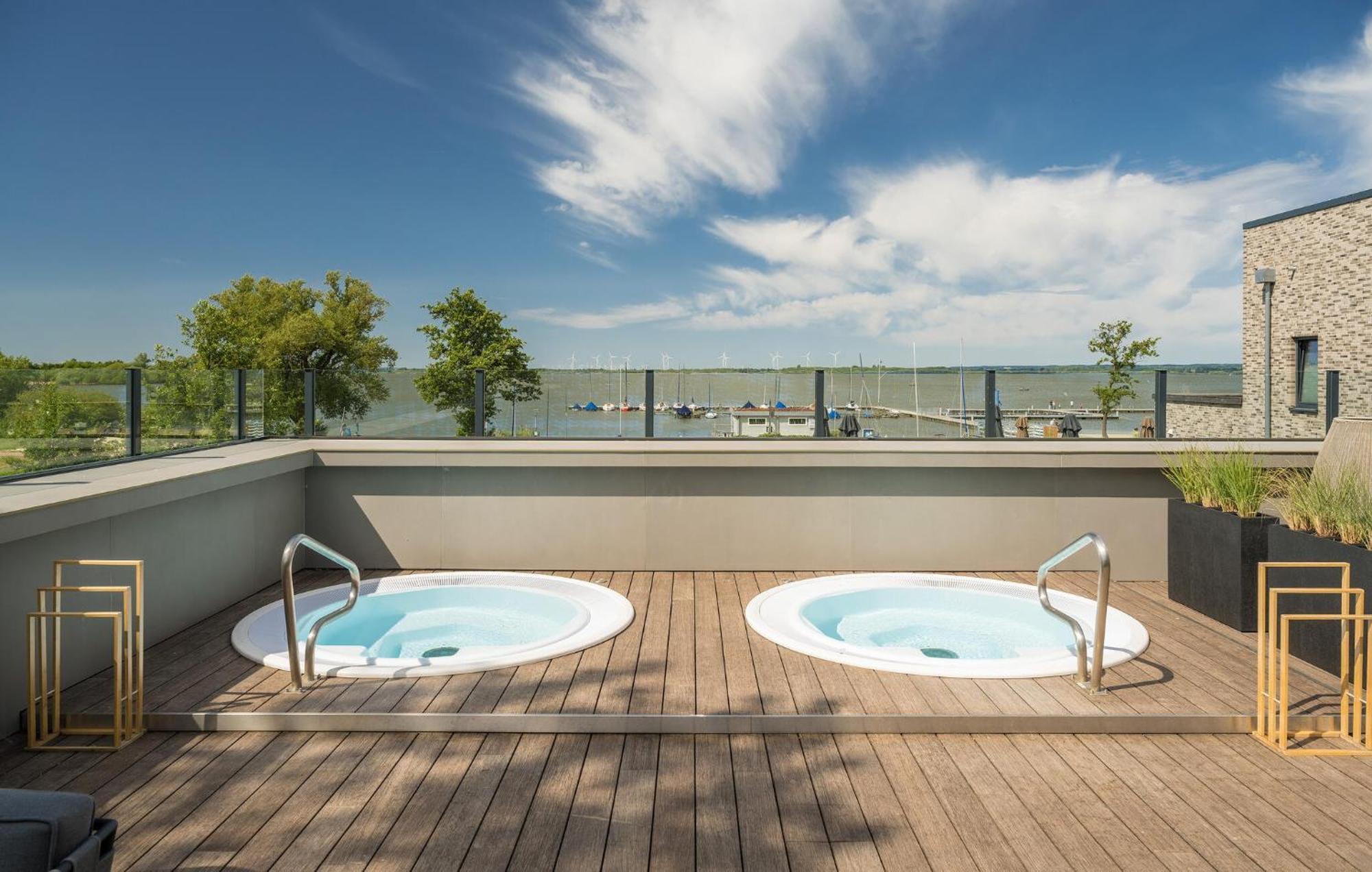 Beautiful Home In Lembruch-Duemmer See With Wifi Bagian luar foto